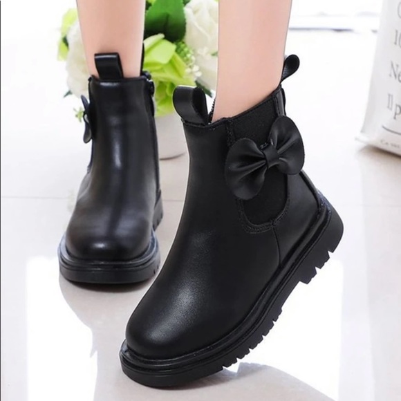 - SHEIN Chelsea ankle boots with bow on the side zipper closure size 33 re… - Picture 1 of 15